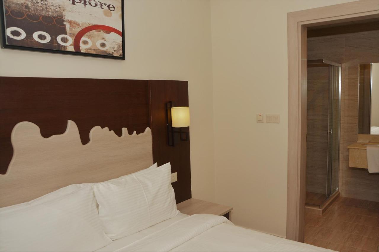 Auberge de jeunesse The Lofts Kuwait Fintas à Koweït Extérieur photo